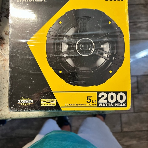 Kicker DSC50 - 5 1/4” speakers - Picture 3 of 4
